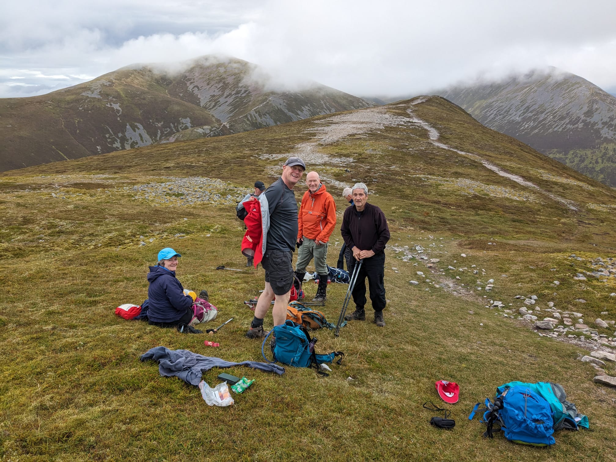 Ridge down to the bealach